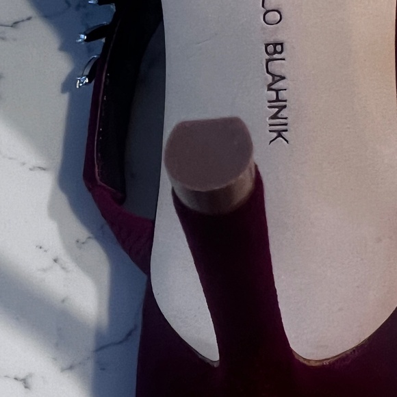 MANOLO BLAHNIK - LURUM - Burgundy VELVET Crystal Embellished - Picture 11 of 16